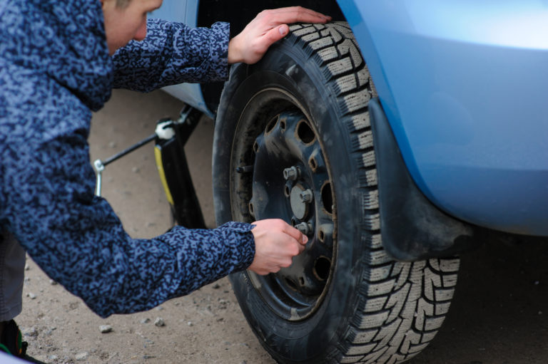 what-to-do-when-the-tire-won-t-come-off-my-car-makes-noise