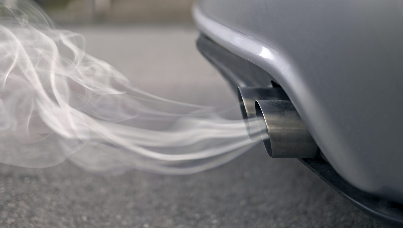 What Does White Smoke Coming Out of the Exhaust Mean? (Causes and Fix ...