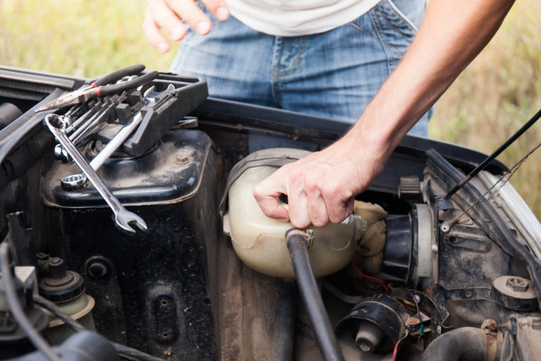 Coolant In Oil Diagnosis: Causes And How To Fix It - My Car Makes Noise