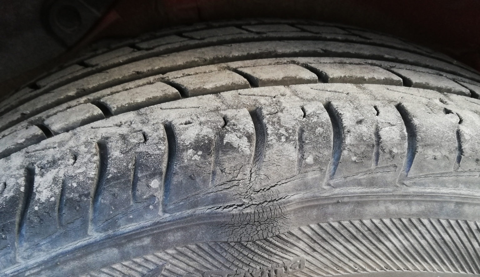 Tire Sidewall Damage When Should You Be Concerned? My Car Makes Noise