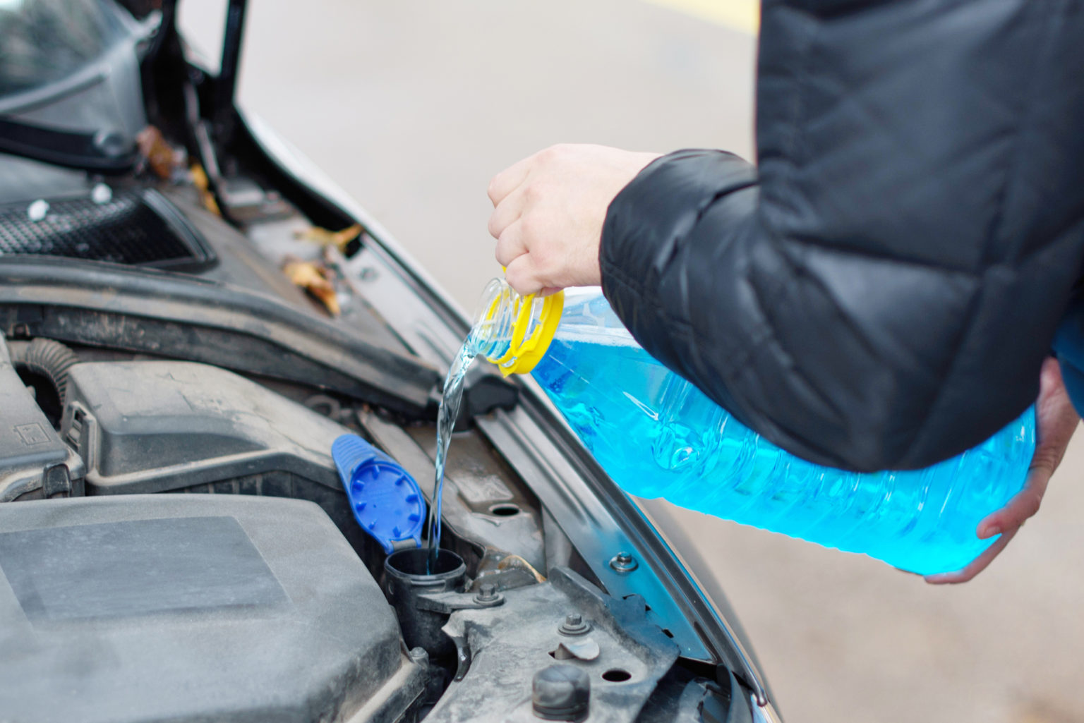 Putting Antifreeze in Your Car the Correct Way - My Car Makes Noise