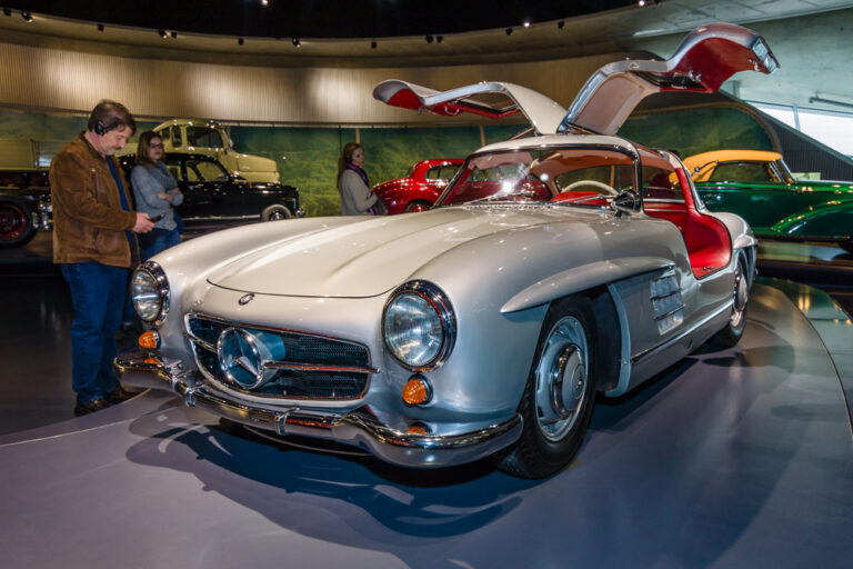 25 Iconic Cars From the 1950s You Shouldn’t Forget - My Car Makes Noise