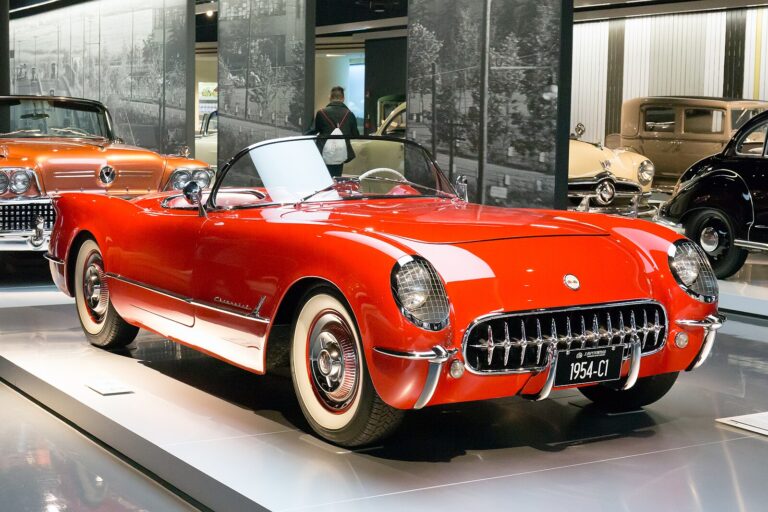 25 Iconic Cars From the 1950s You Shouldn’t Forget - My Car Makes Noise