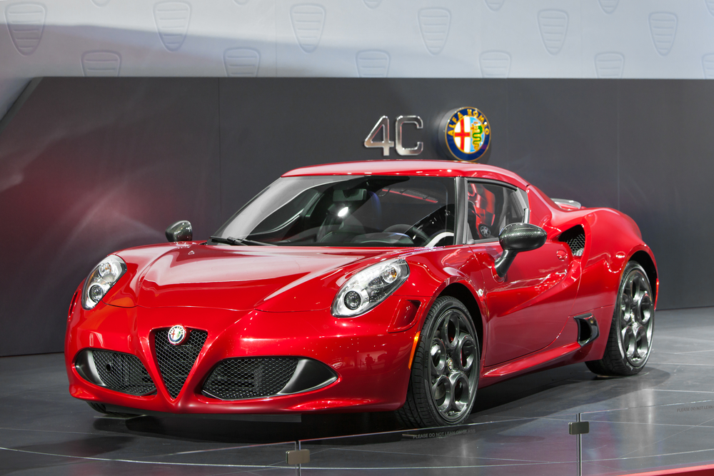 This image has an empty alt attribute; its file name is Alfa-Romeo-4C.jpg