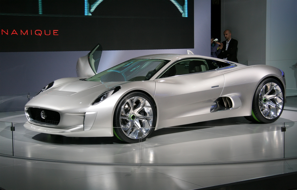 This image has an empty alt attribute; its file name is Jaguar-C-X75-Concept.jpg