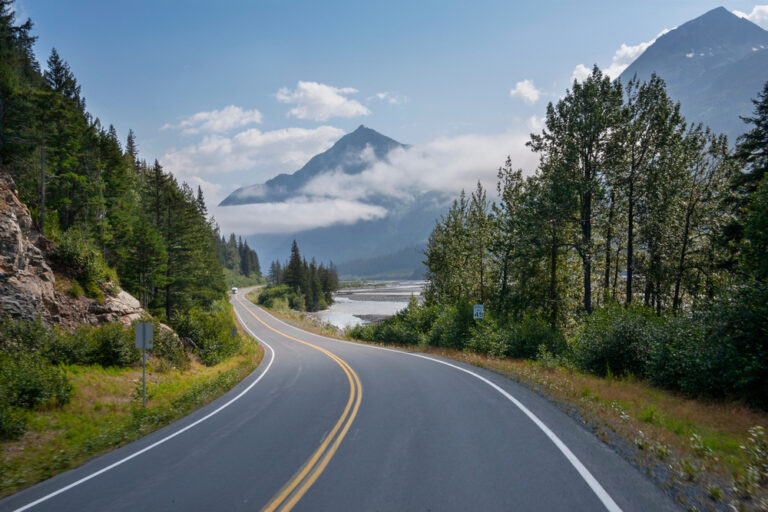 20 Best Backroads for a Peaceful Drive - My Car Makes Noise