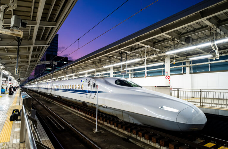 16 Surprising Engineering Feats in Bullet Trains Worldwide - My Car ...