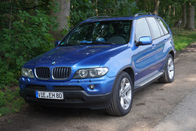 25 Timeless Retro SUV That Always Stand Out - My Car Makes Noise